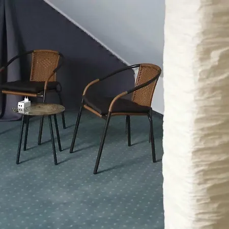 Becker's Lounge *